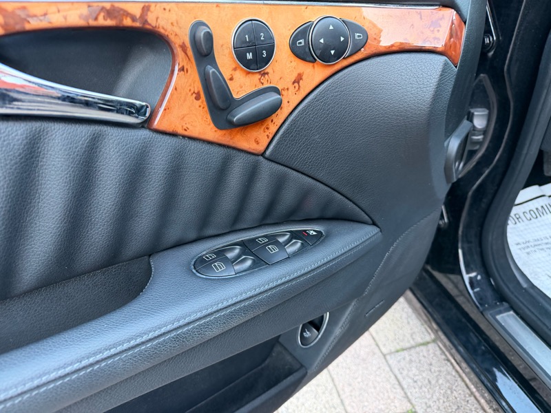 Mercedes-Benz E-Class E550 Sedan 2009