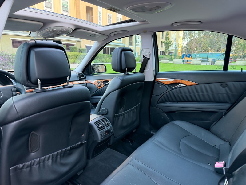 Mercedes-Benz E-Class E550 Sedan 2009