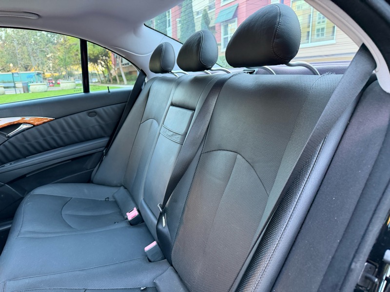 Mercedes-Benz E-Class E550 Sedan 2009