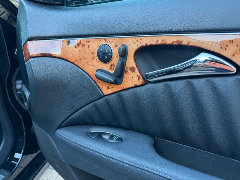 Mercedes-Benz E-Class E550 Sedan 2009