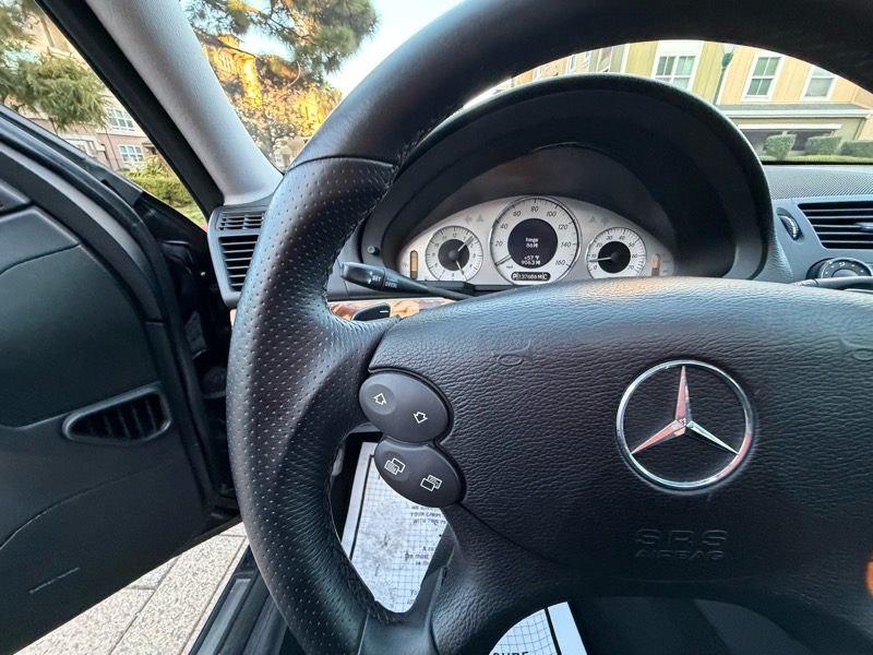 Mercedes-Benz E-Class E550 Sedan 2009