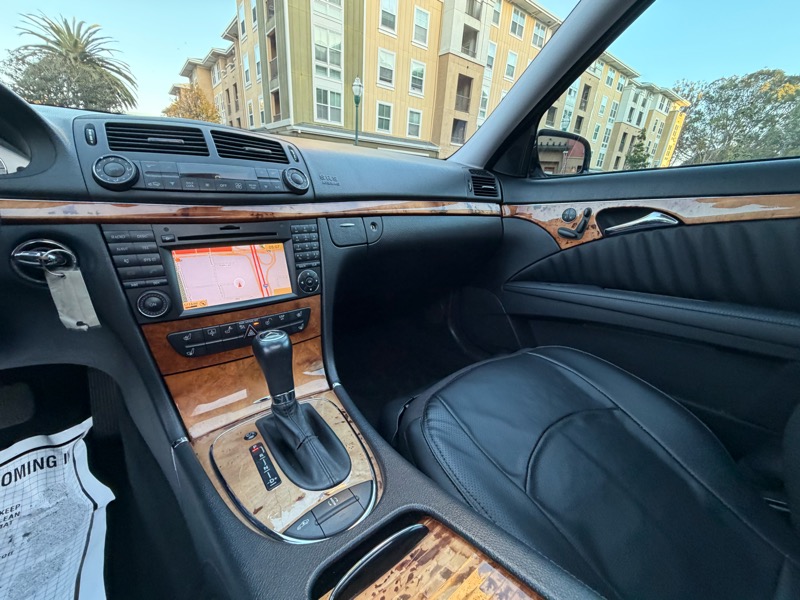 Mercedes-Benz E-Class E550 Sedan 2009