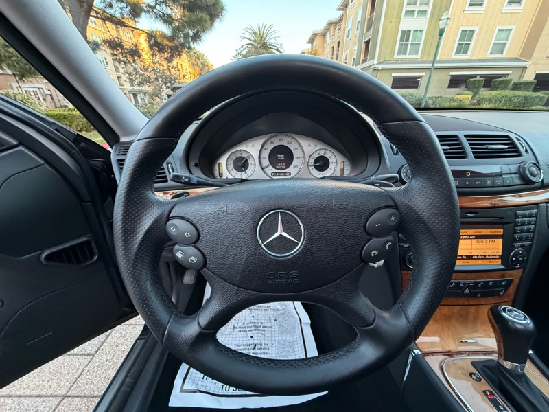 Mercedes-Benz E-Class E550 Sedan 2009