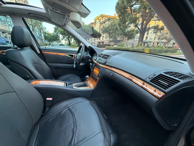 Mercedes-Benz E-Class E550 Sedan 2009