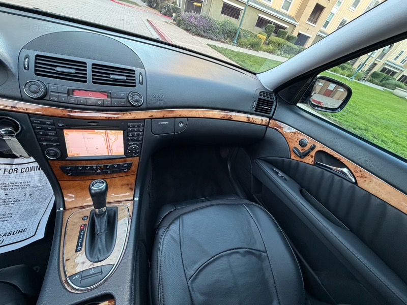 Mercedes-Benz E-Class E550 Sedan 2009