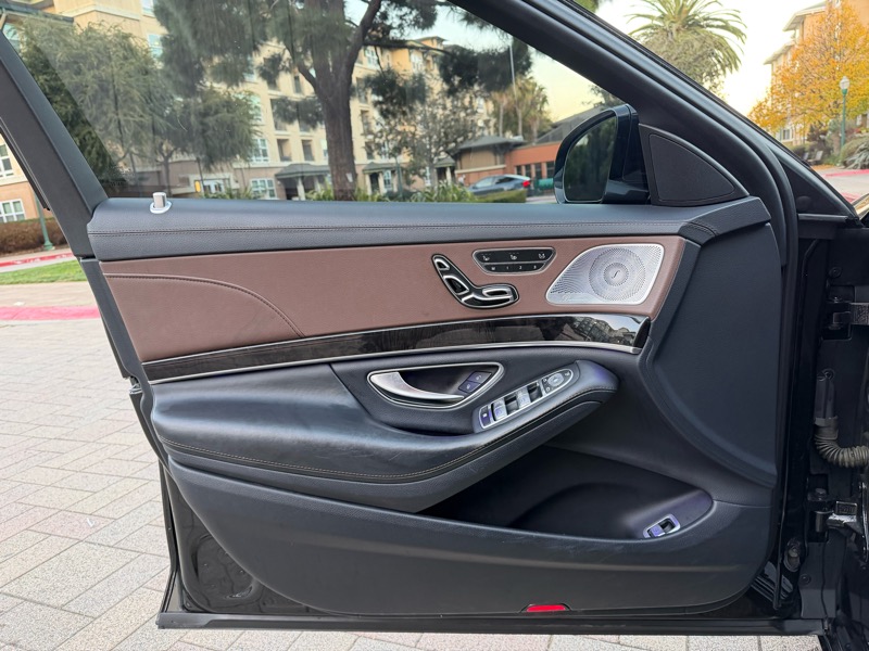 Mercedes-Benz S-Class S550 2014