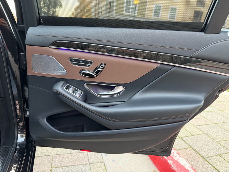 Mercedes-Benz S-Class S550 2014