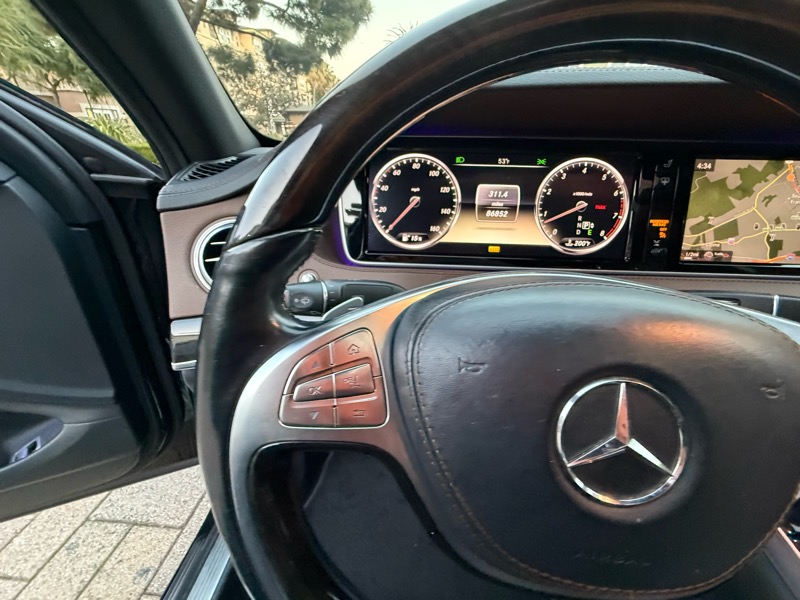 Mercedes-Benz S-Class S550 2014