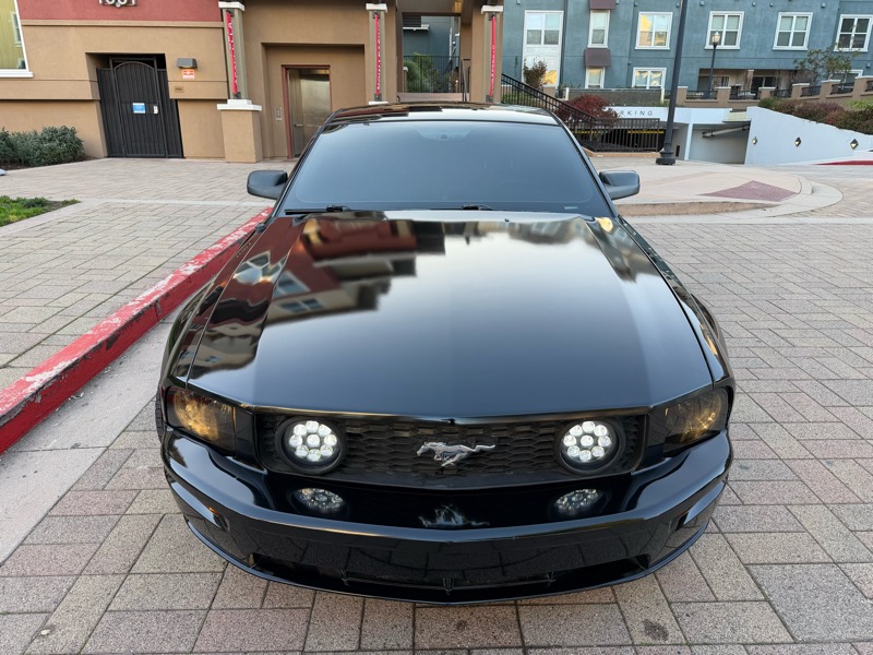 Ford Mustang GT Deluxe Coupe 2006