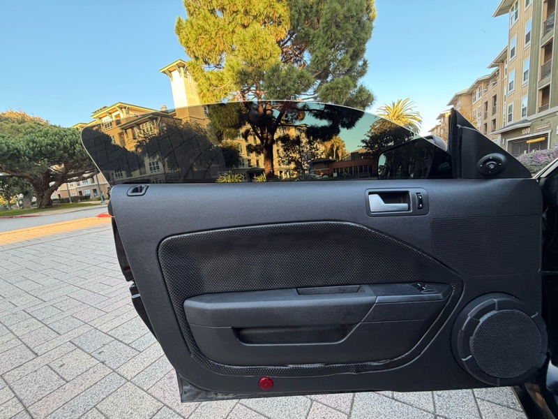 Ford Mustang GT Deluxe Coupe 2006