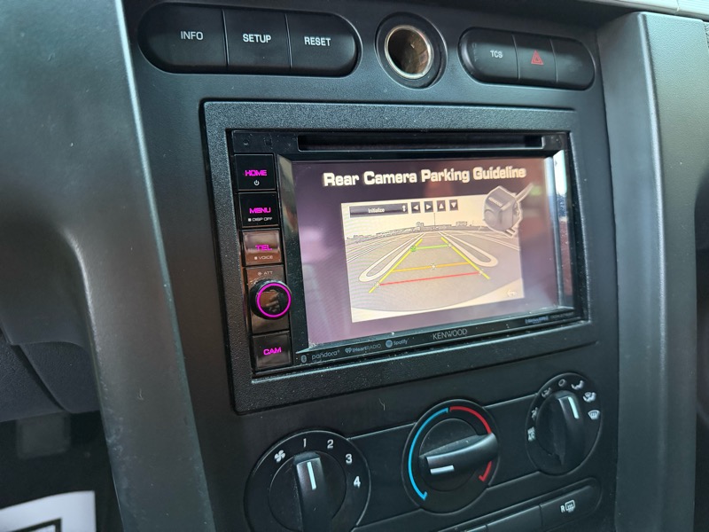 Ford Mustang GT Deluxe Coupe 2006