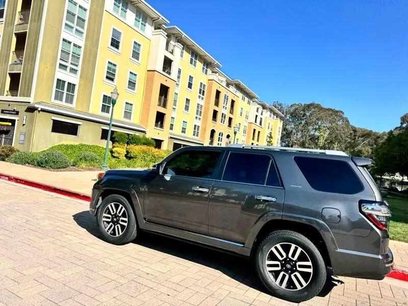 Toyota 4Runner Limited 4WD V6 2018