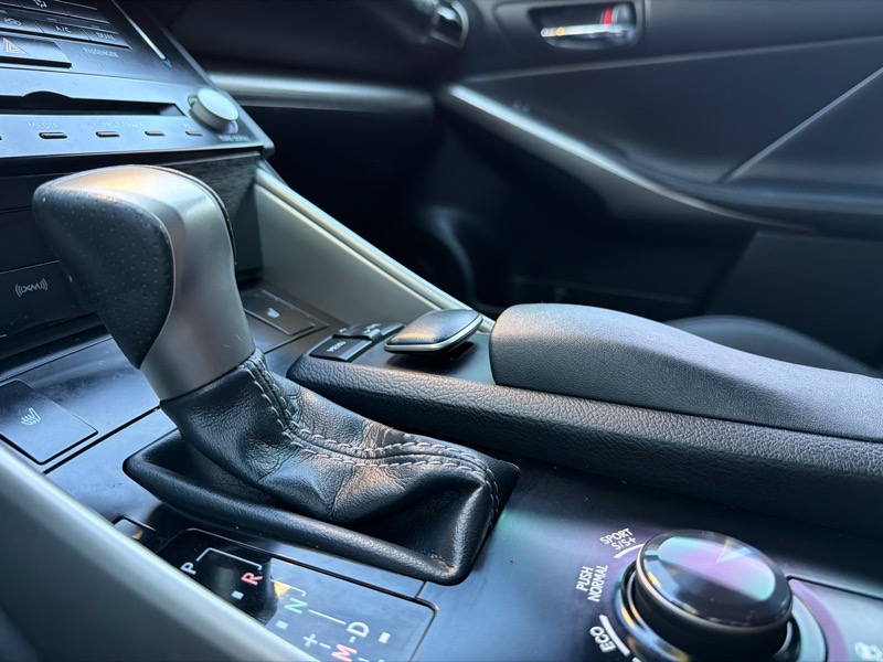 Lexus IS 350 RWD 2014