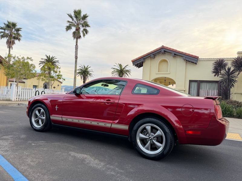 Ford Mustang V6 Premium Coupe 2008