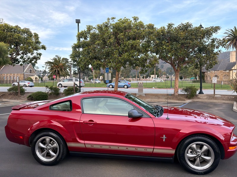 Ford Mustang V6 Premium Coupe 2008