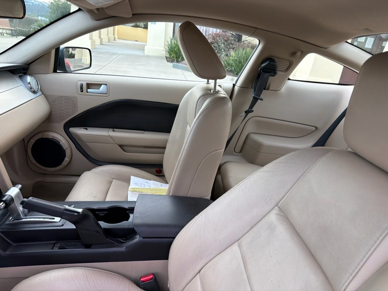 Ford Mustang V6 Premium Coupe 2008