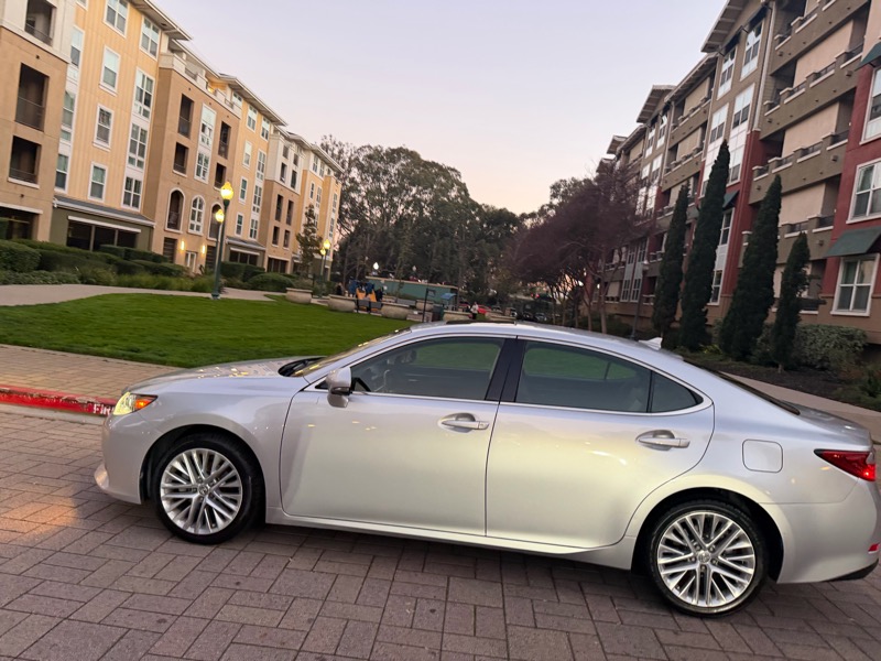 Lexus ES 350 Sedan 2013