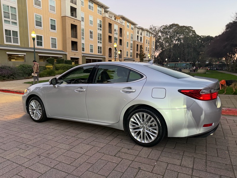 Lexus ES 350 Sedan 2013