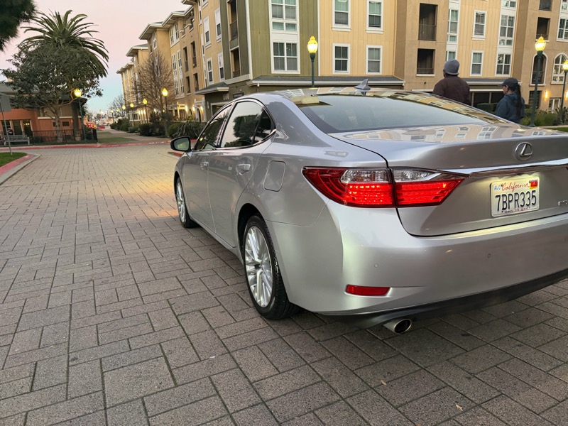 Lexus ES 350 Sedan 2013