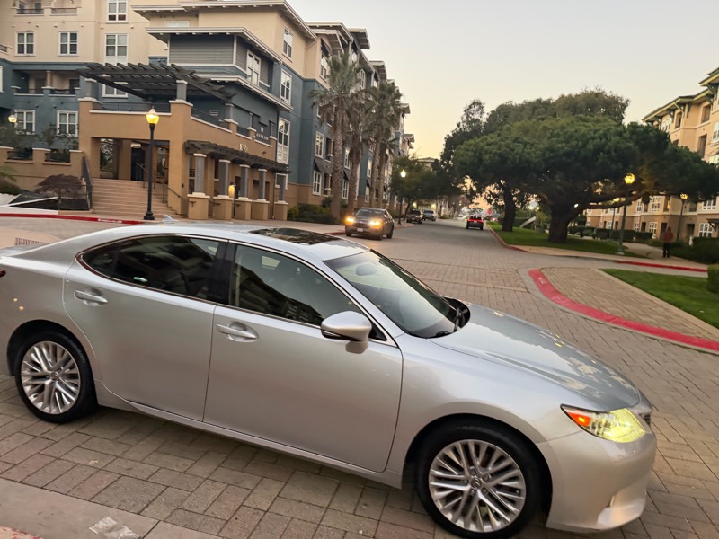 Lexus ES 350 Sedan 2013