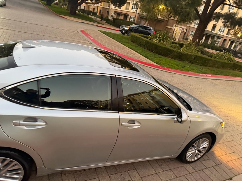 Lexus ES 350 Sedan 2013