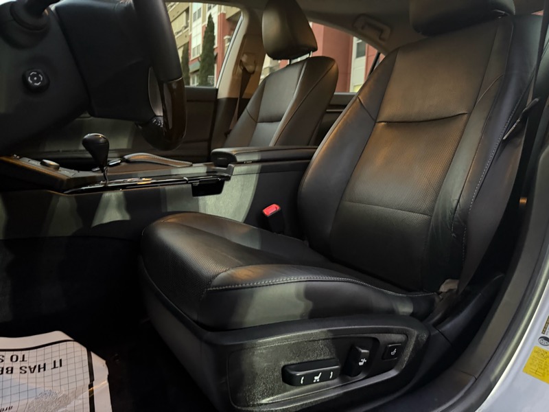 Lexus ES 350 Sedan 2013