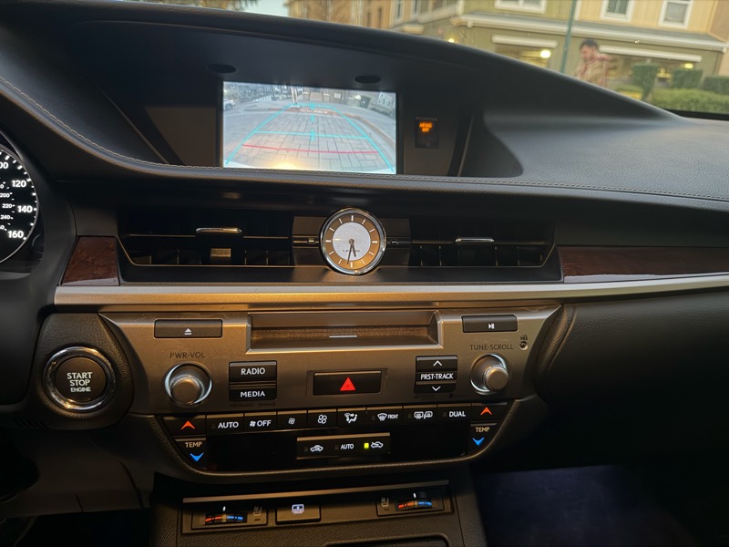 Lexus ES 350 Sedan 2013