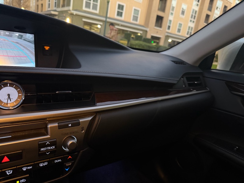 Lexus ES 350 Sedan 2013