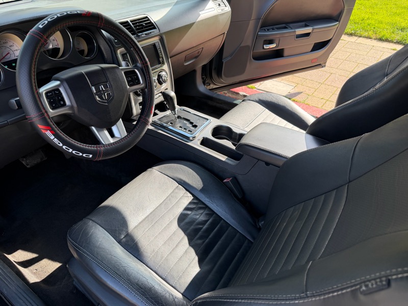 Dodge Challenger R/T 2012