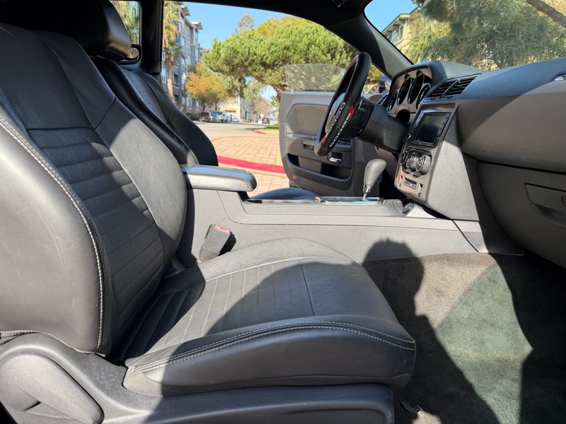 Dodge Challenger R/T 2012