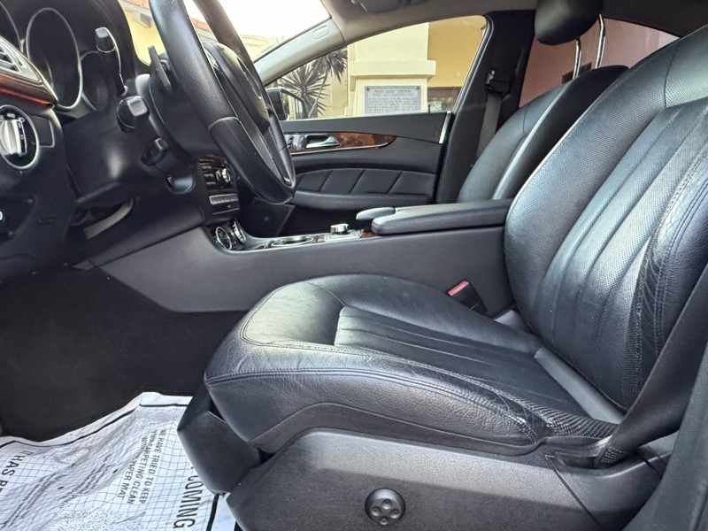 Mercedes-Benz CLS-Class CLS550 2012