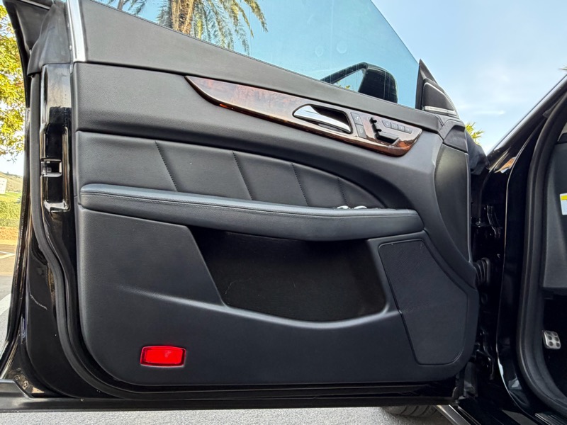 Mercedes-Benz CLS-Class CLS550 2012