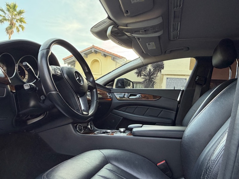 Mercedes-Benz CLS-Class CLS550 2012