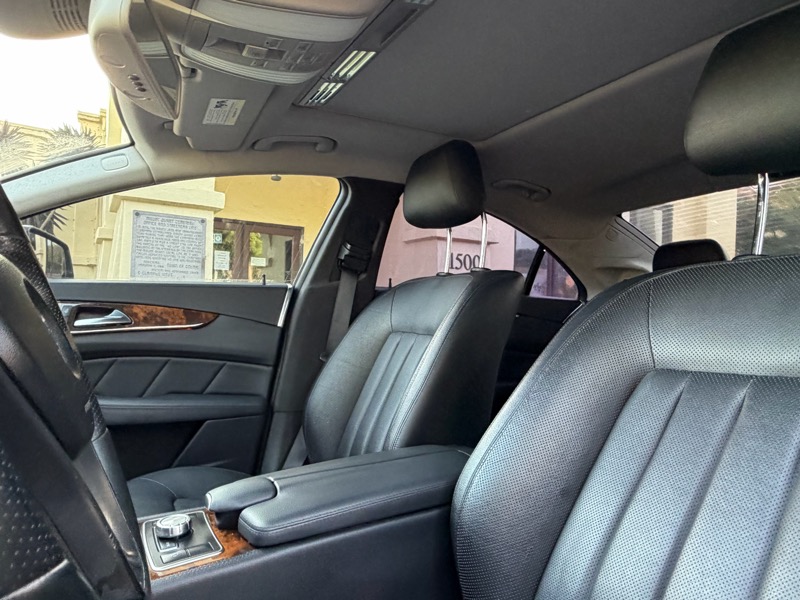 Mercedes-Benz CLS-Class CLS550 2012