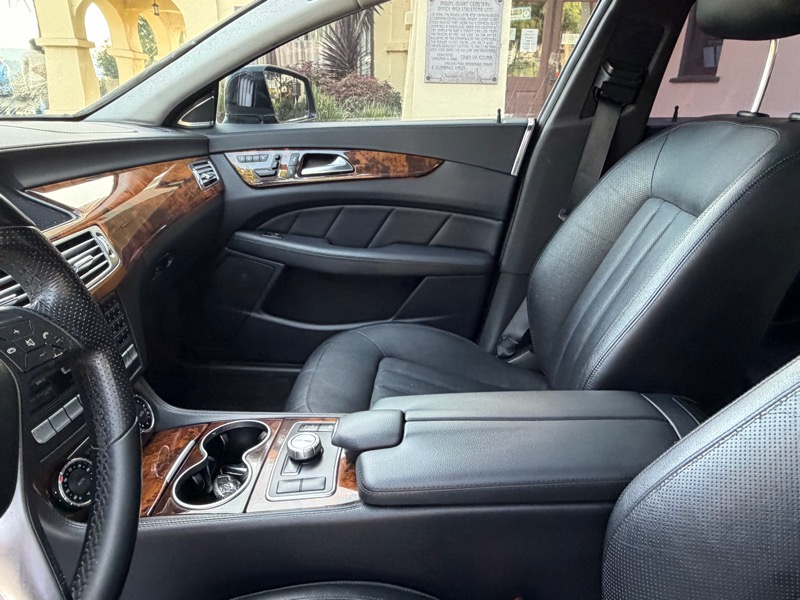 Mercedes-Benz CLS-Class CLS550 2012