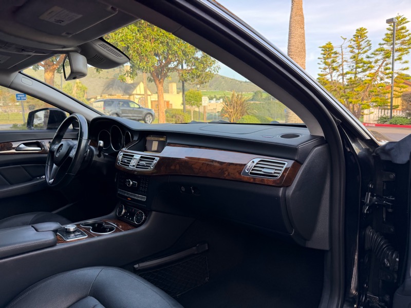 Mercedes-Benz CLS-Class CLS550 2012