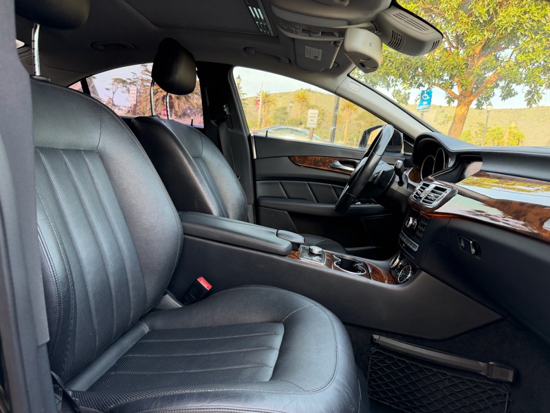 Mercedes-Benz CLS-Class CLS550 2012