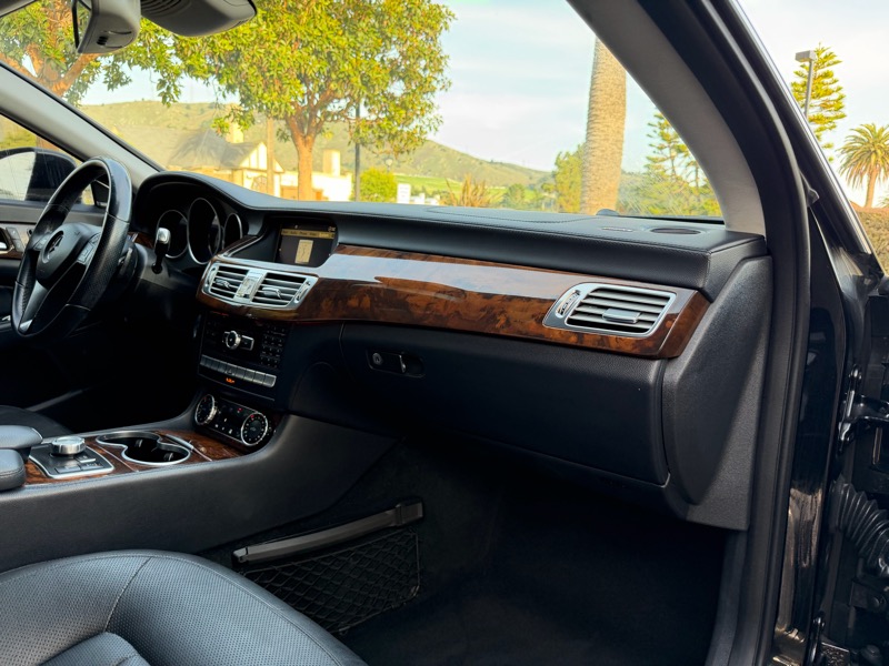 Mercedes-Benz CLS-Class CLS550 2012