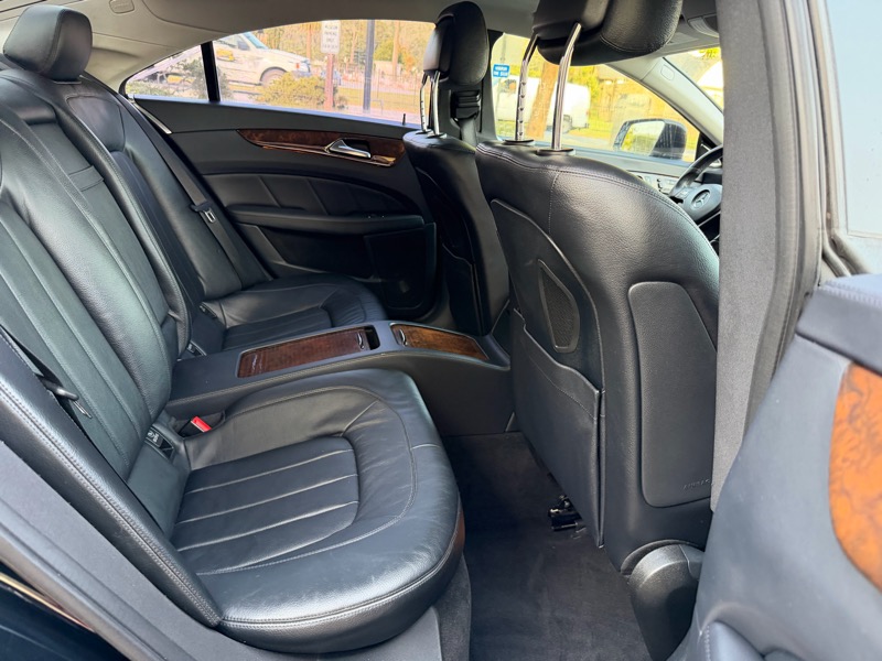 Mercedes-Benz CLS-Class CLS550 2012