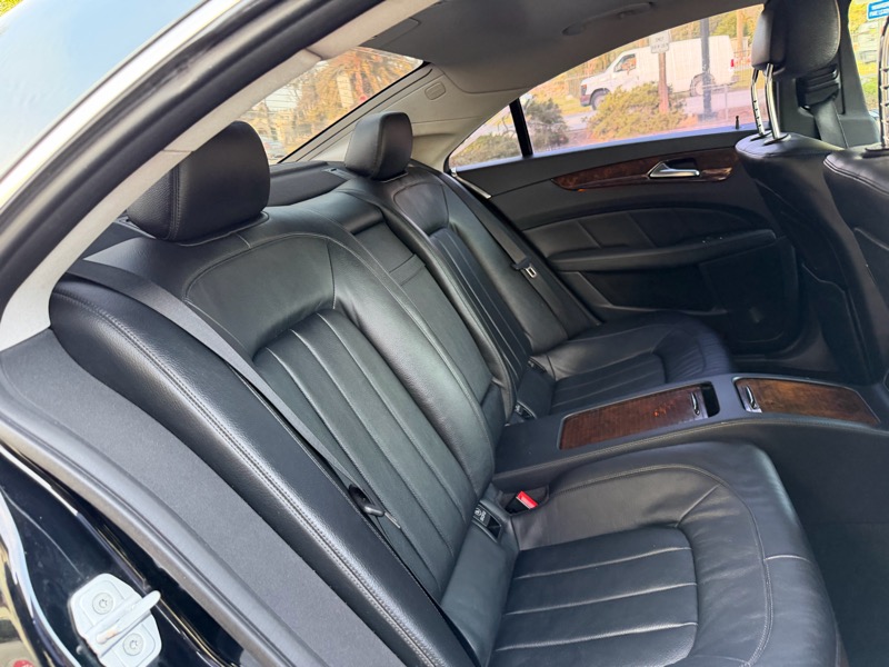 Mercedes-Benz CLS-Class CLS550 2012