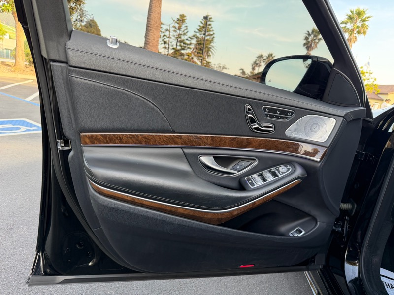 Mercedes-Benz S-Class S550 2014