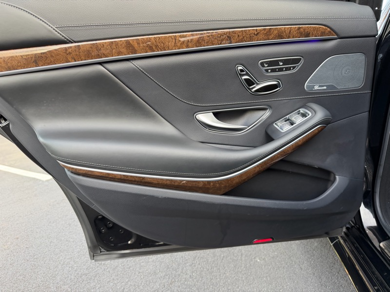 Mercedes-Benz S-Class S550 2014