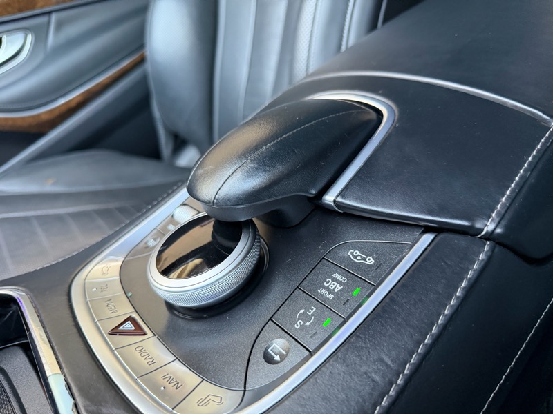 Mercedes-Benz S-Class S550 2014