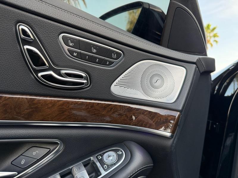 Mercedes-Benz S-Class S550 2014