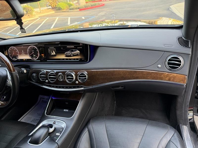 Mercedes-Benz S-Class S550 2014