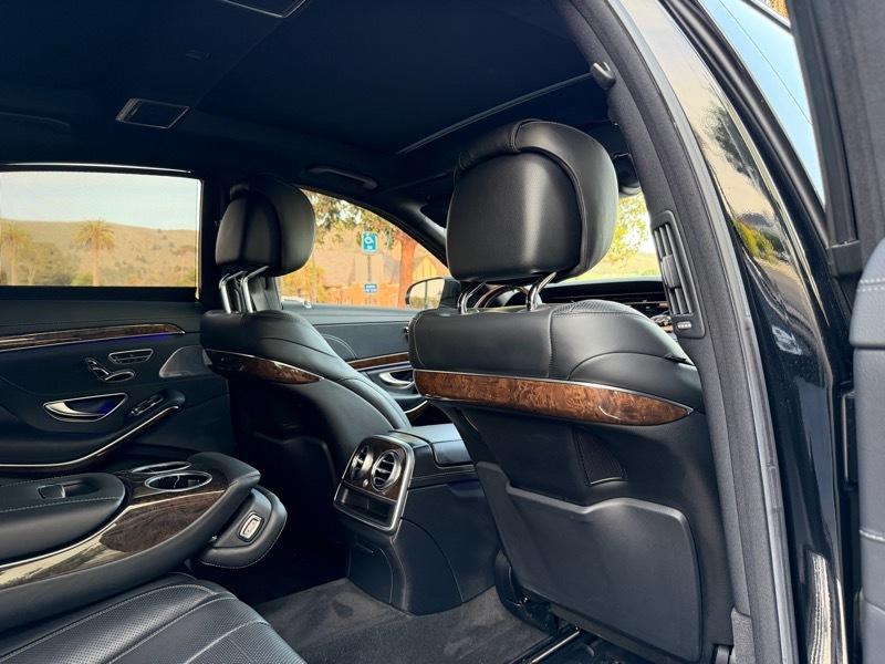 Mercedes-Benz S-Class S550 2014