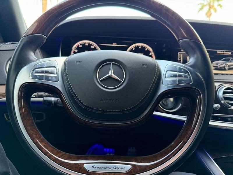 Mercedes-Benz S-Class S550 2014