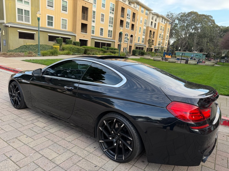 BMW 6-Series 640i Coupe 2012