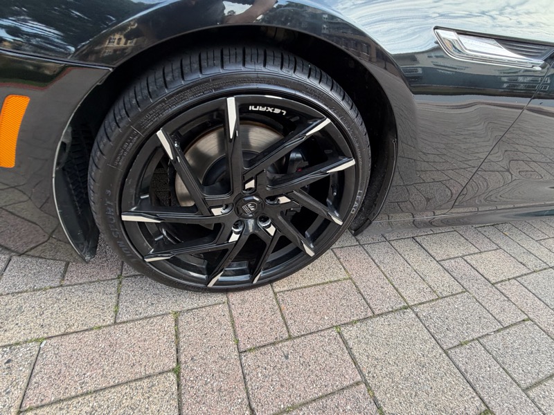 BMW 6-Series 640i Coupe 2012