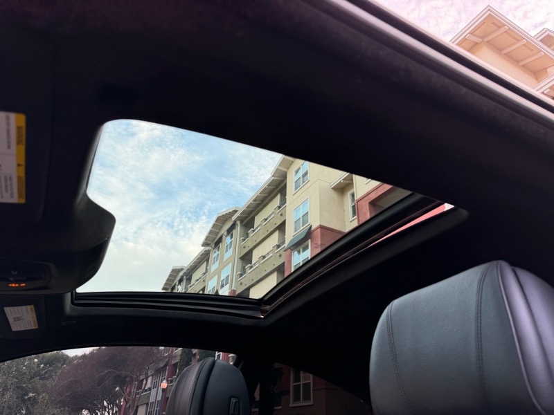 BMW 6-Series 640i Coupe 2012